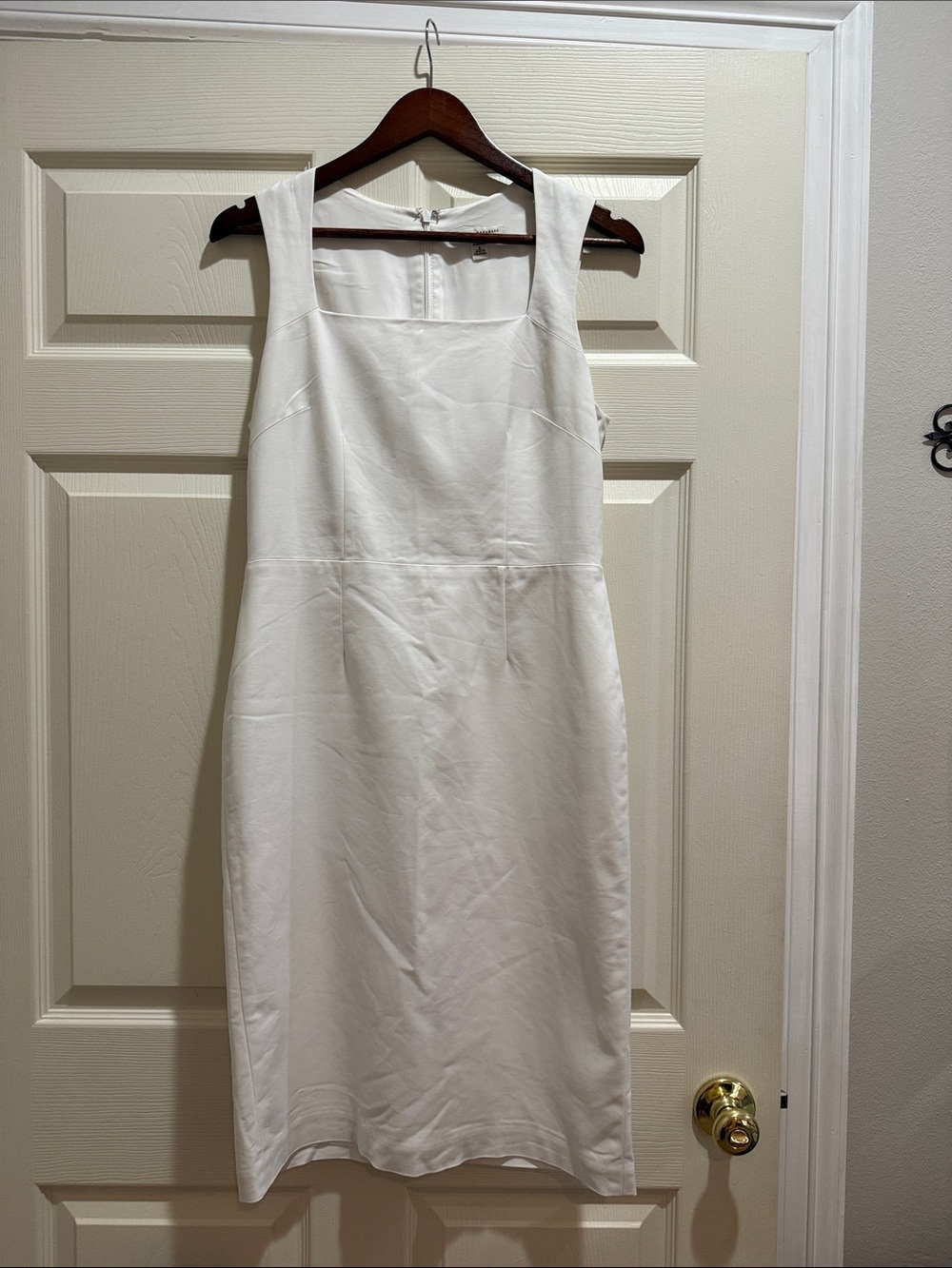 Banana Republic White Labeled Stretch Garment